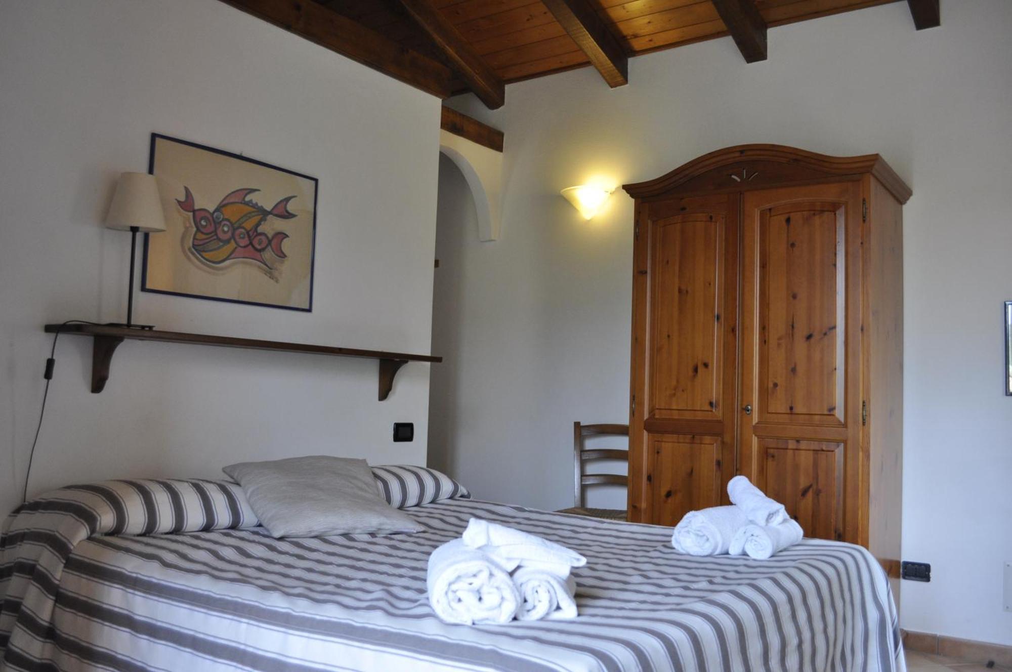 Borgo San Francesco Hotel Gioiosa Marea Eksteriør billede